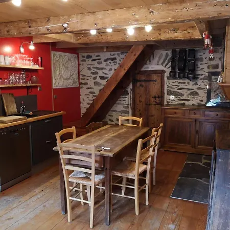 Les Du Mistouflon Holiday home